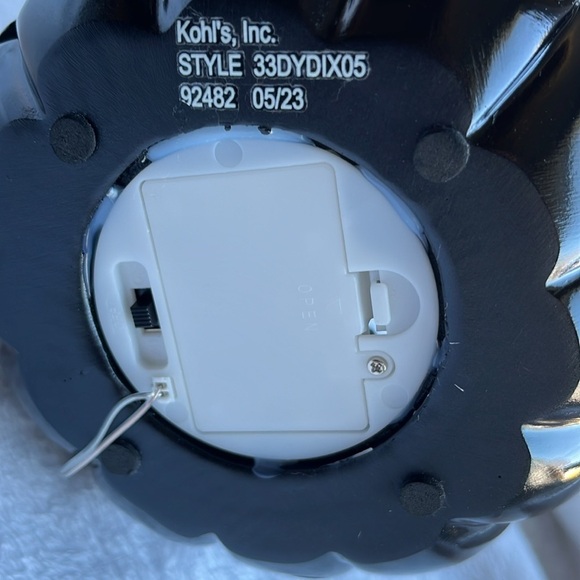 NEW 🎃 Mickey Pumpkin Decor with Color Changing LED Lights Black - Picture 8 of 10